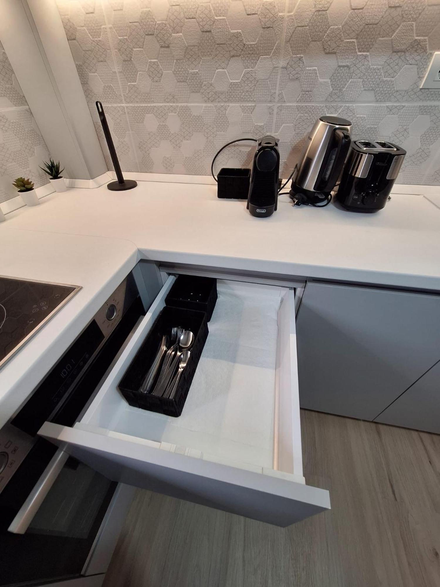 High-end With Panoramic View, Parking & Pool Appartamento *