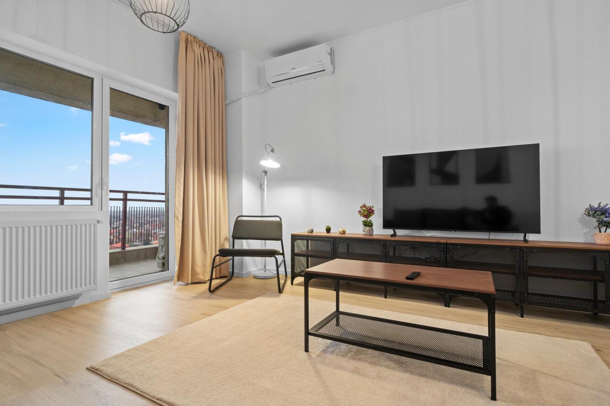 High-end With Panoramic View, Parking & Pool Appartamento Bucarest